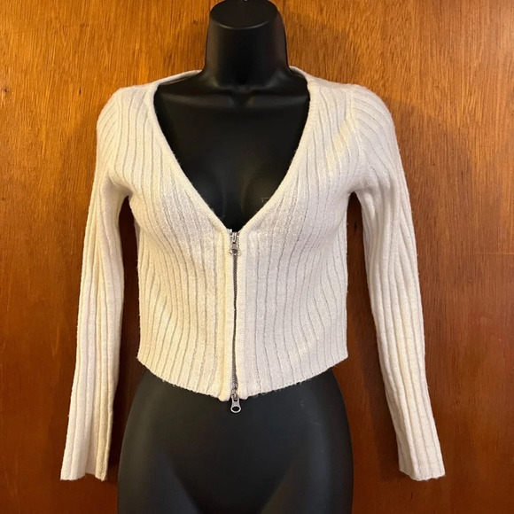 Say What Women’s Ivory Ribbed Knit Cropped Cardigan Sweater Small Zip-Up V-Neck - Picture 10 of 15